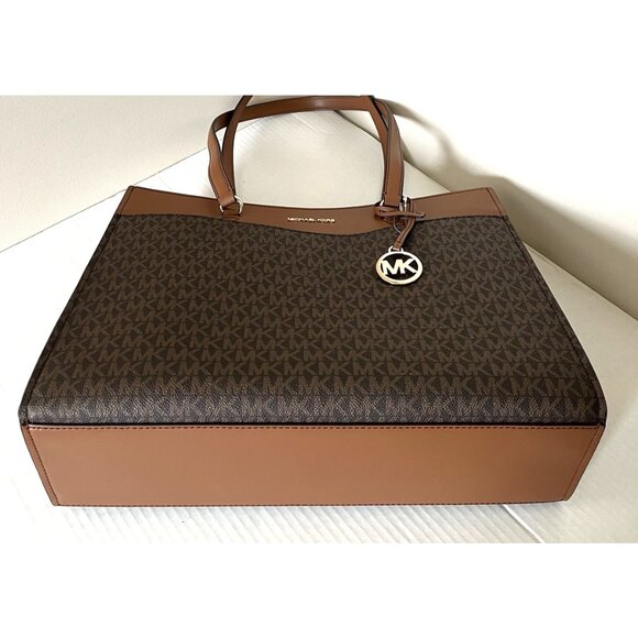 New Michael Kors Jet Set Travel Large Signature Logo Pocket Tote Brown Multi - Picture 6 of 7